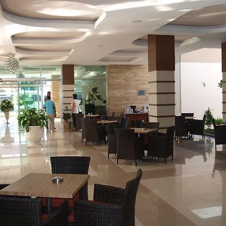 Отель Club Mermaid Village 4*