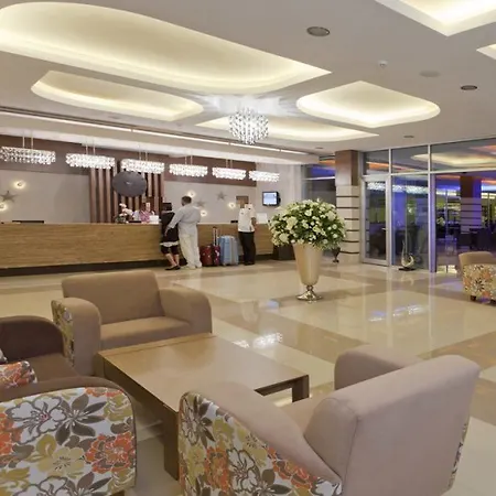 Club Mermaid Village Hotell 4*