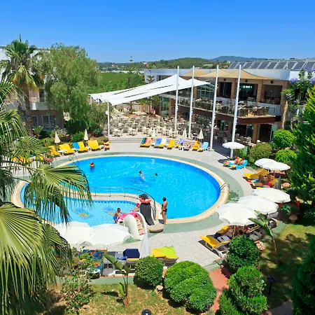 ホテル Club Mermaid Village 4*